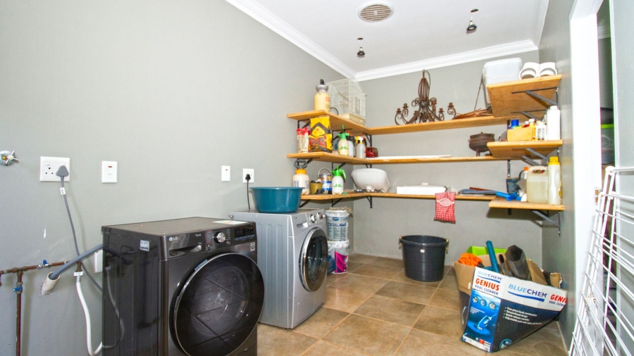 4 Bedroom Property for Sale in Winston Park KwaZulu-Natal