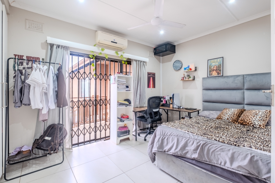 6 Bedroom Property for Sale in Glen Ashley KwaZulu-Natal