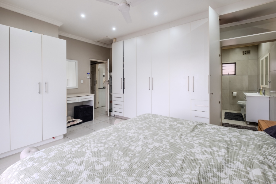 6 Bedroom Property for Sale in Glen Ashley KwaZulu-Natal