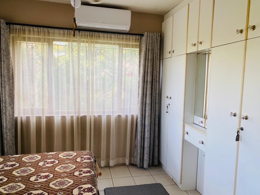 5 Bedroom Property for Sale in Reservoir Hills KwaZulu-Natal