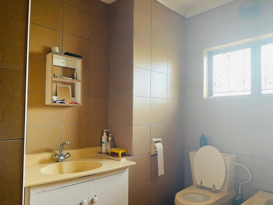5 Bedroom Property for Sale in Reservoir Hills KwaZulu-Natal
