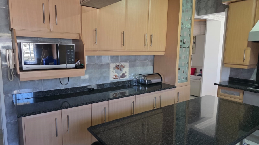 3 Bedroom Property for Sale in Hillside KwaZulu-Natal