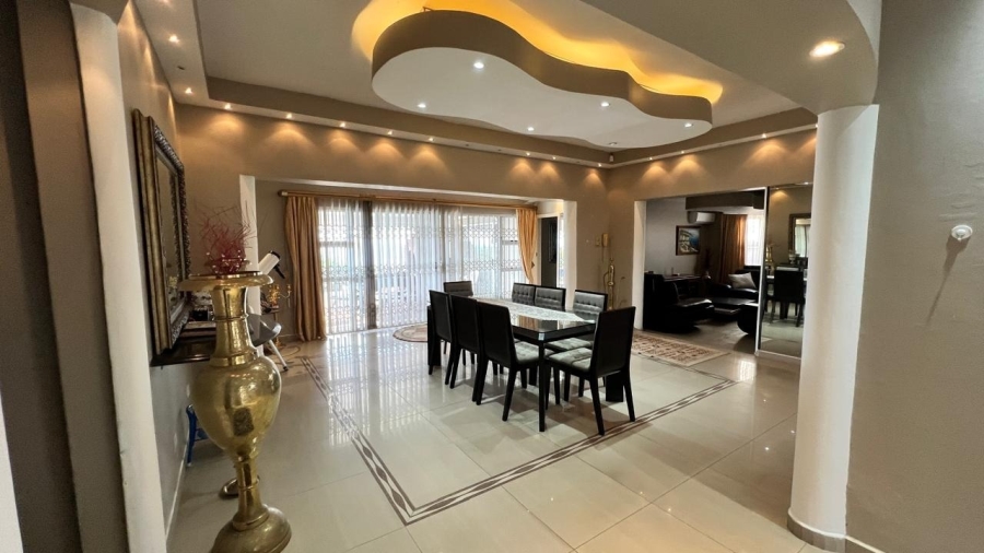 5 Bedroom Property for Sale in Brighton Beach KwaZulu-Natal