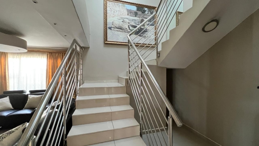 5 Bedroom Property for Sale in Brighton Beach KwaZulu-Natal