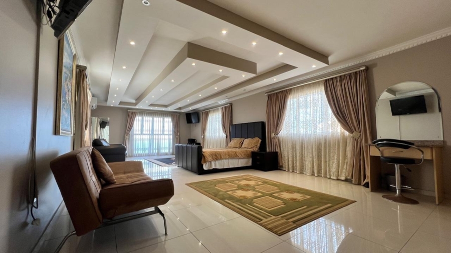 5 Bedroom Property for Sale in Brighton Beach KwaZulu-Natal