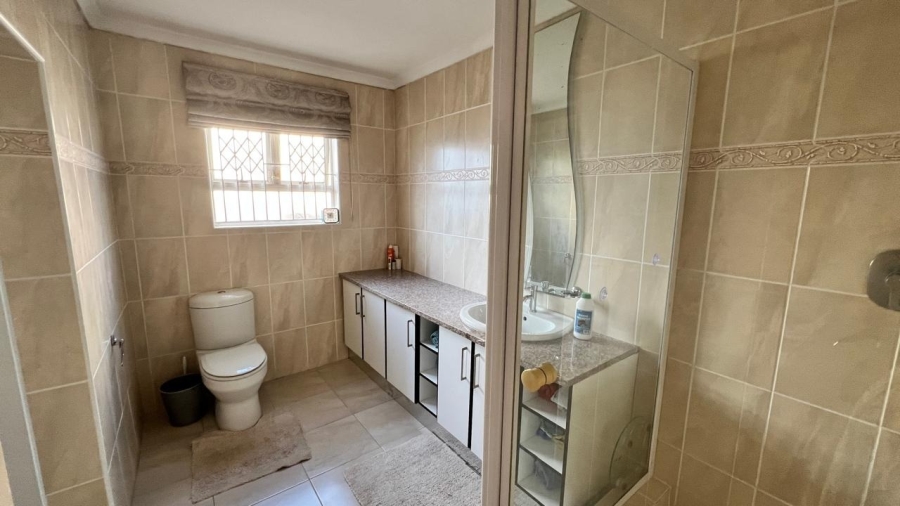 5 Bedroom Property for Sale in Brighton Beach KwaZulu-Natal