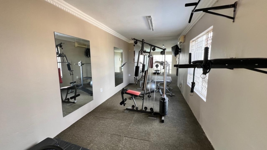 5 Bedroom Property for Sale in Brighton Beach KwaZulu-Natal