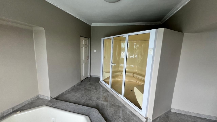 5 Bedroom Property for Sale in Brighton Beach KwaZulu-Natal