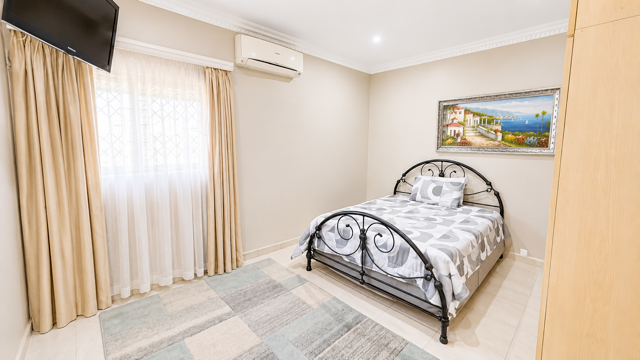 5 Bedroom Property for Sale in Brighton Beach KwaZulu-Natal
