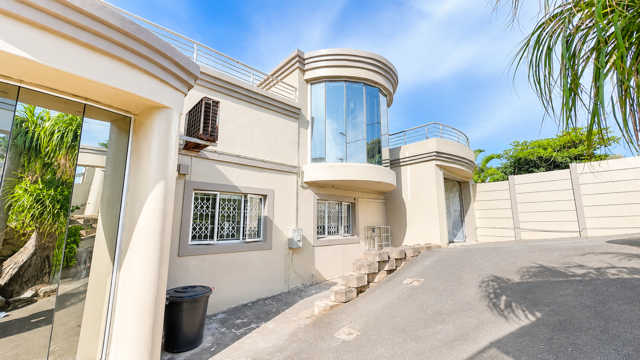 5 Bedroom Property for Sale in Brighton Beach KwaZulu-Natal