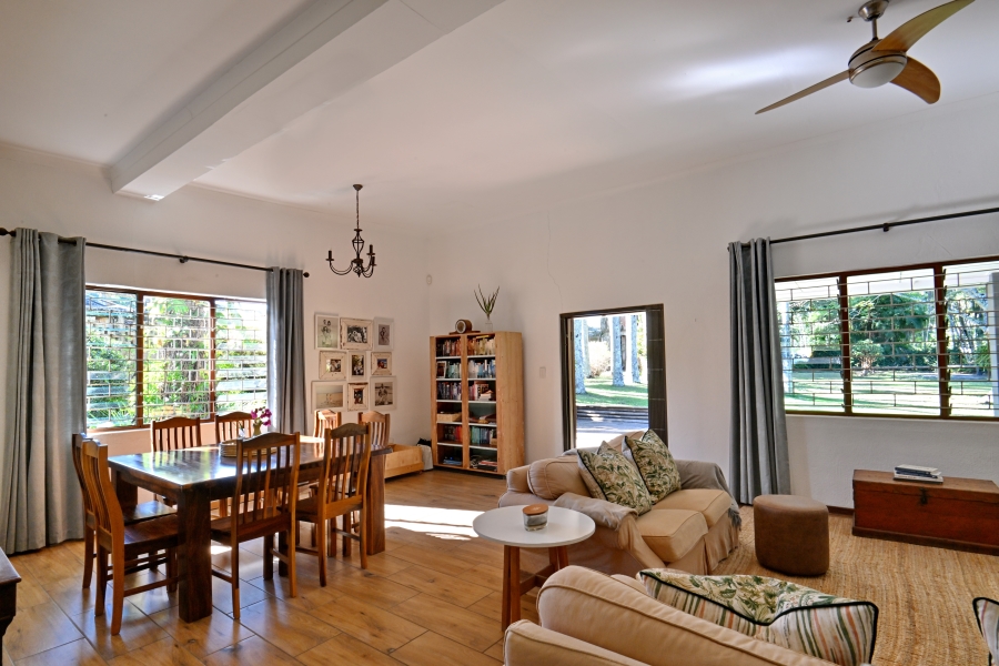 5 Bedroom Property for Sale in Shakaskraal KwaZulu-Natal
