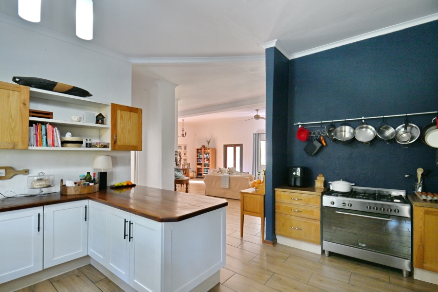 5 Bedroom Property for Sale in Shakaskraal KwaZulu-Natal