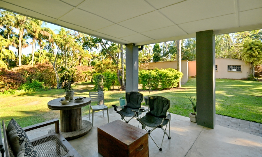 5 Bedroom Property for Sale in Shakaskraal KwaZulu-Natal
