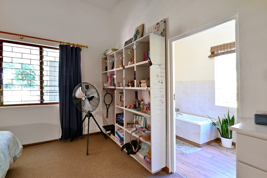 5 Bedroom Property for Sale in Shakaskraal KwaZulu-Natal