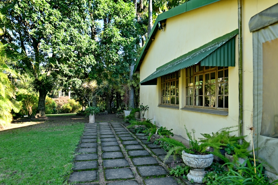 5 Bedroom Property for Sale in Shakaskraal KwaZulu-Natal