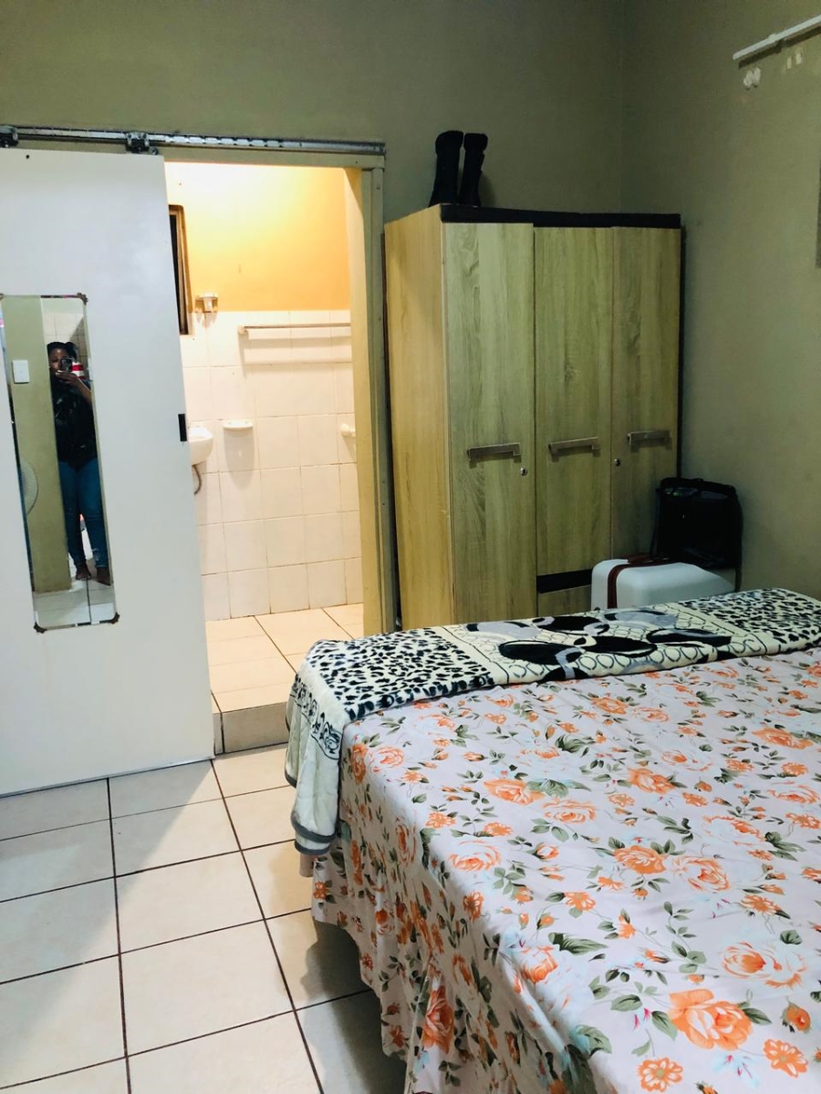 To Let 1 Bedroom Property for Rent in Scottsville KwaZulu-Natal