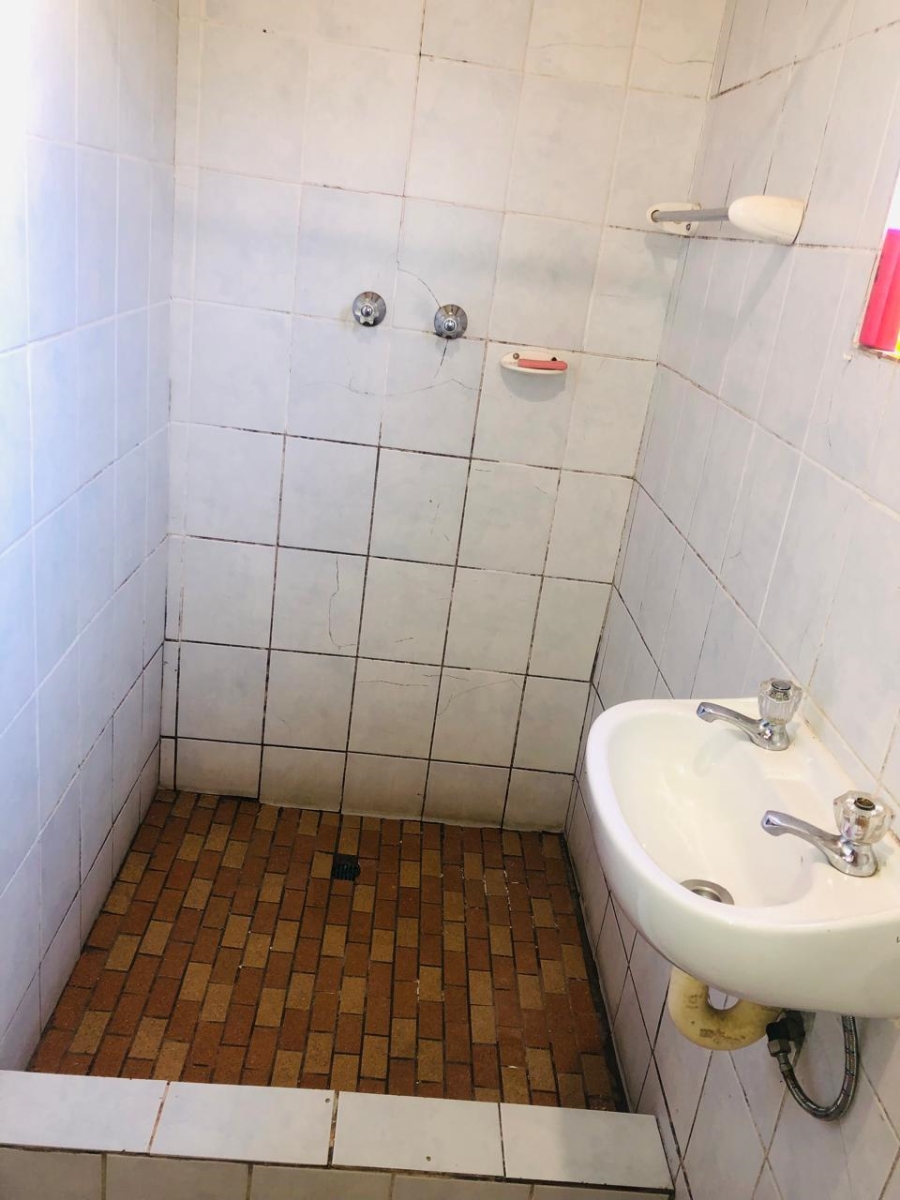 To Let 1 Bedroom Property for Rent in Scottsville KwaZulu-Natal