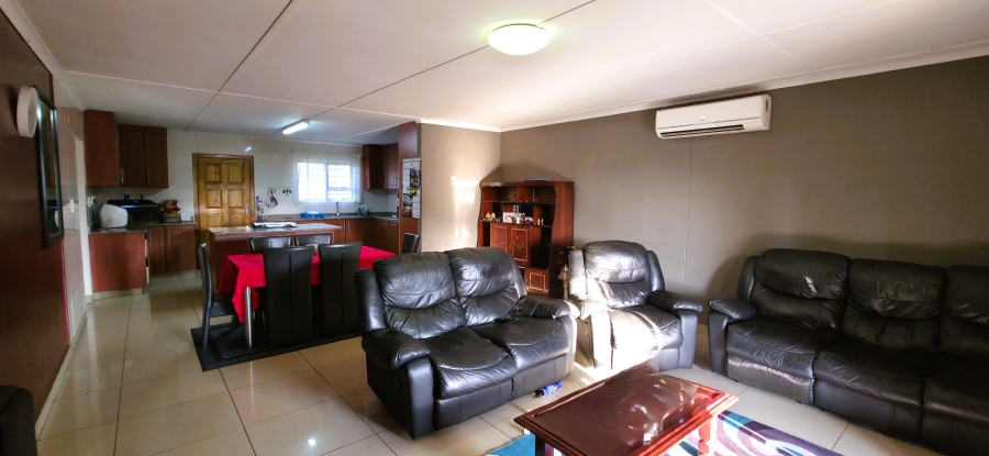 3 Bedroom Property for Sale in ZSM Industrial KwaZulu-Natal