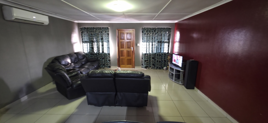3 Bedroom Property for Sale in ZSM Industrial KwaZulu-Natal