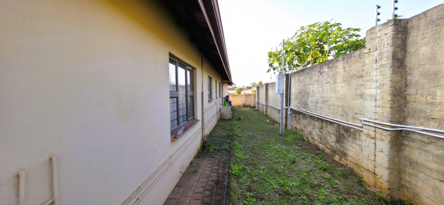 3 Bedroom Property for Sale in ZSM Industrial KwaZulu-Natal