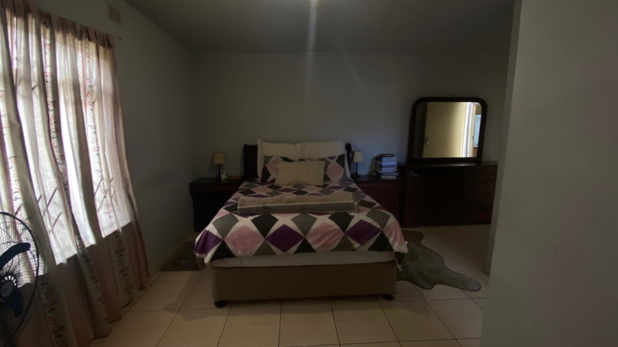 3 Bedroom Property for Sale in Umlazi KwaZulu-Natal