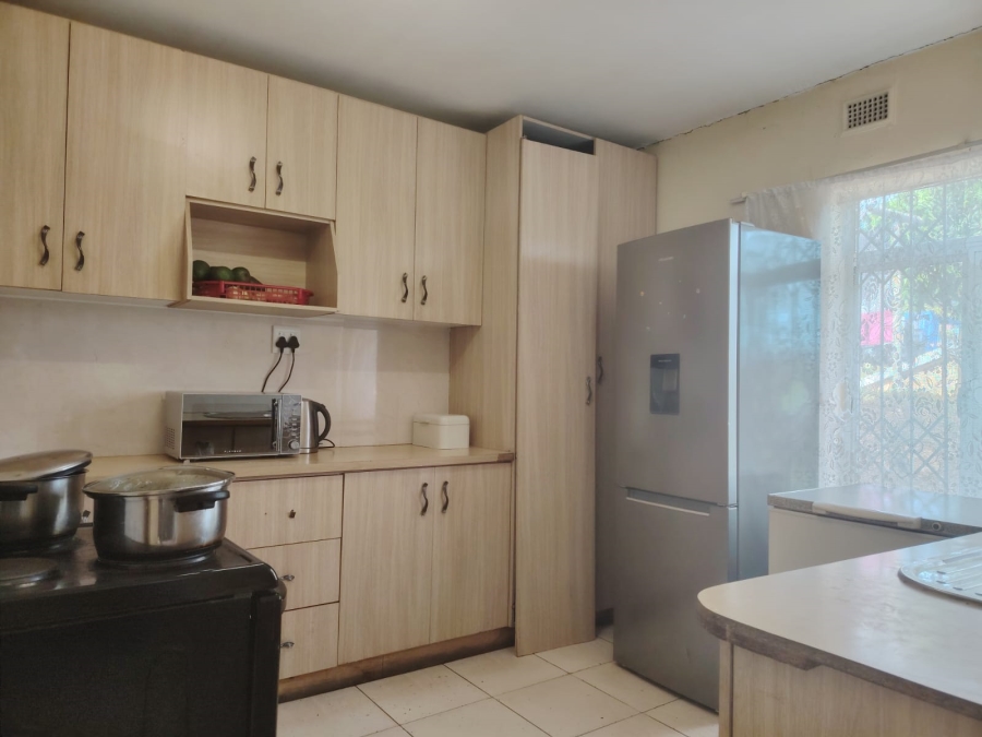 3 Bedroom Property for Sale in Umlazi KwaZulu-Natal