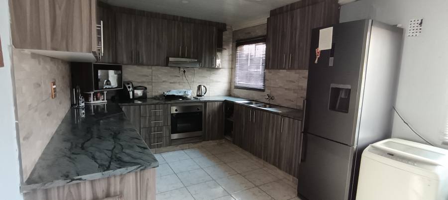 2 Bedroom Property for Sale in Redfern KwaZulu-Natal