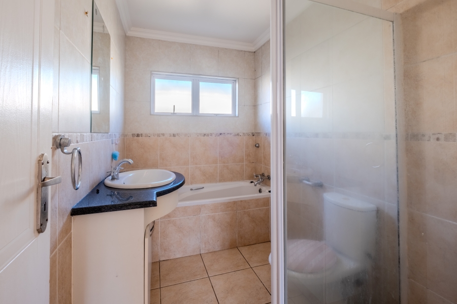 3 Bedroom Property for Sale in Broadlands KwaZulu-Natal