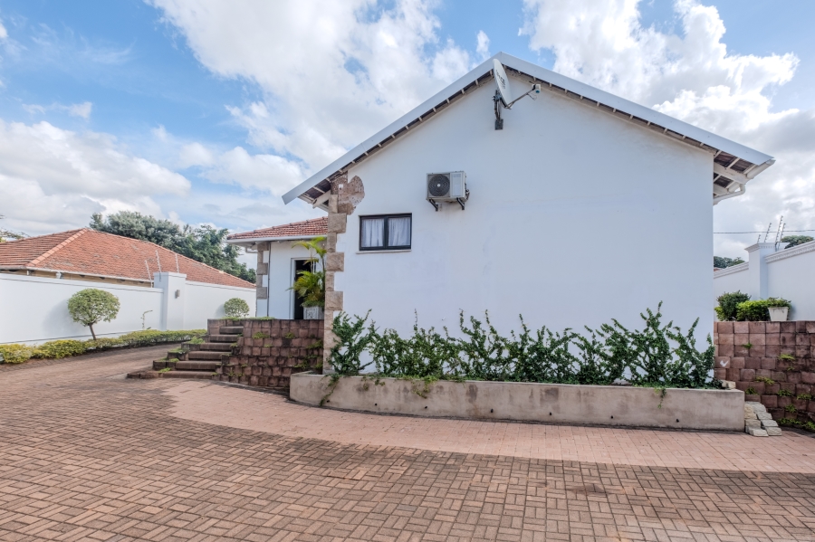4 Bedroom Property for Sale in Durban North KwaZulu-Natal
