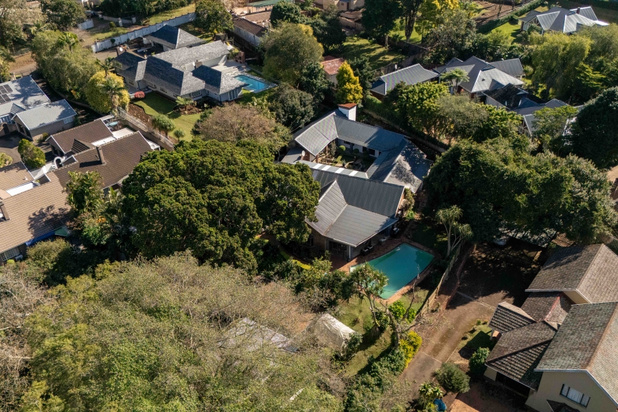 5 Bedroom Property for Sale in Kloof KwaZulu-Natal