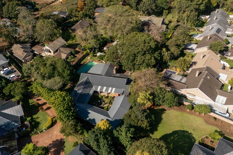 5 Bedroom Property for Sale in Kloof KwaZulu-Natal