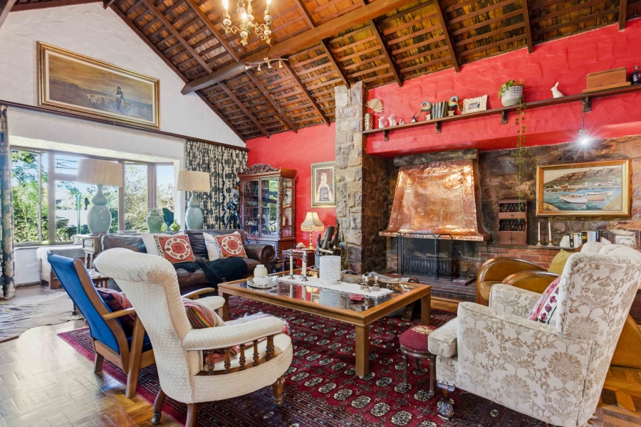 5 Bedroom Property for Sale in Kloof KwaZulu-Natal