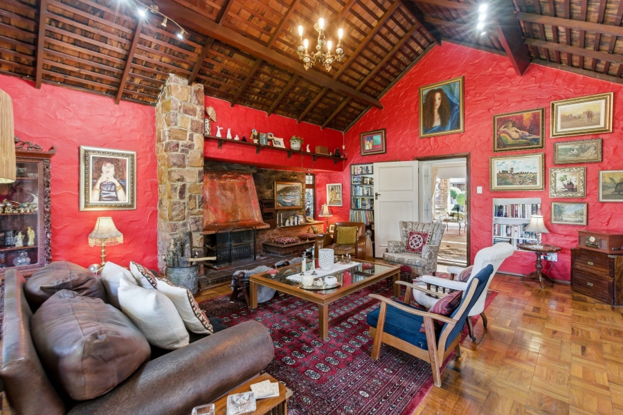 5 Bedroom Property for Sale in Kloof KwaZulu-Natal