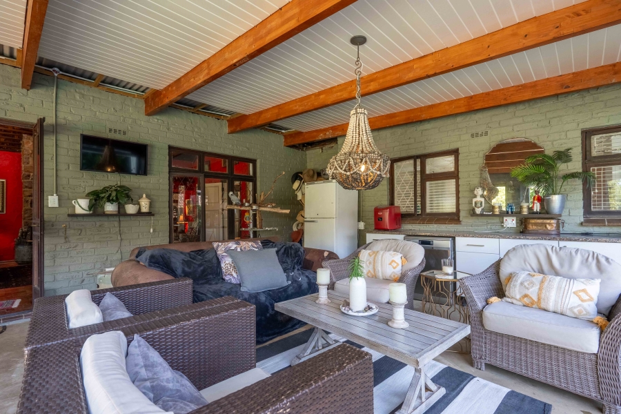 5 Bedroom Property for Sale in Kloof KwaZulu-Natal
