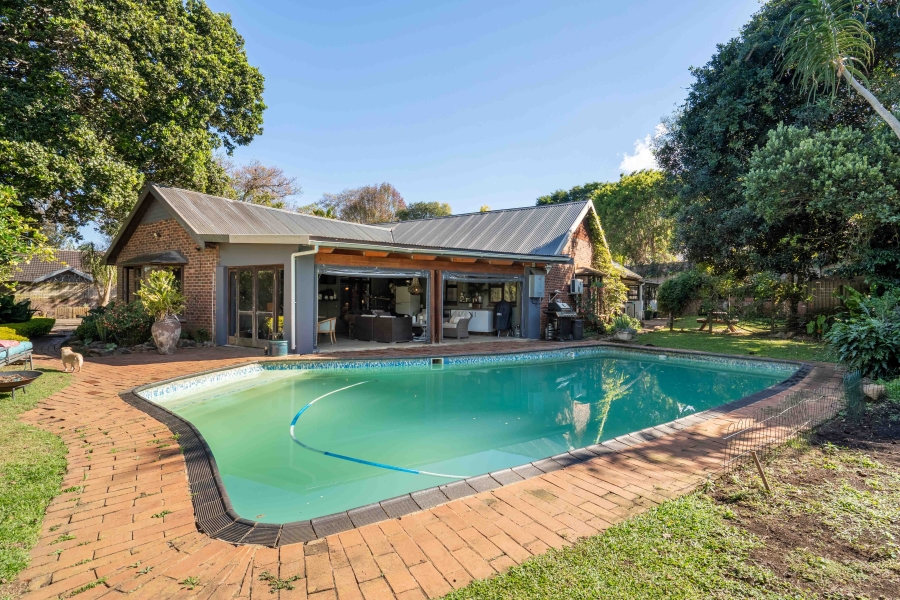 5 Bedroom Property for Sale in Kloof KwaZulu-Natal