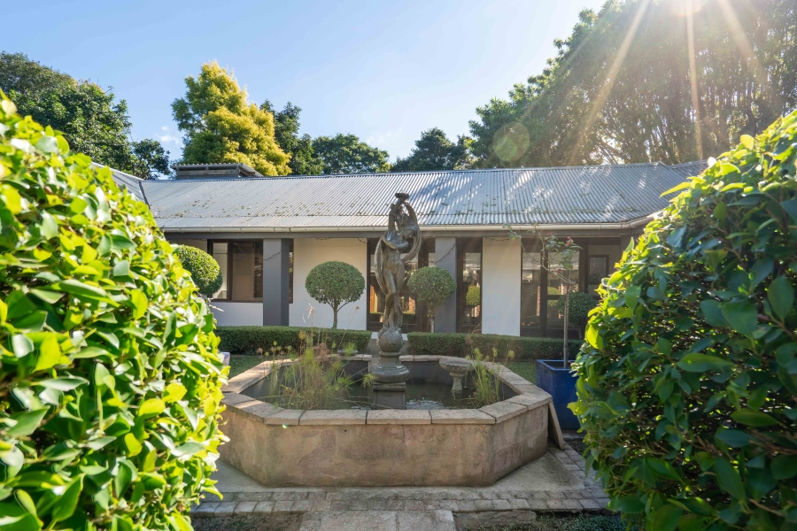 5 Bedroom Property for Sale in Kloof KwaZulu-Natal