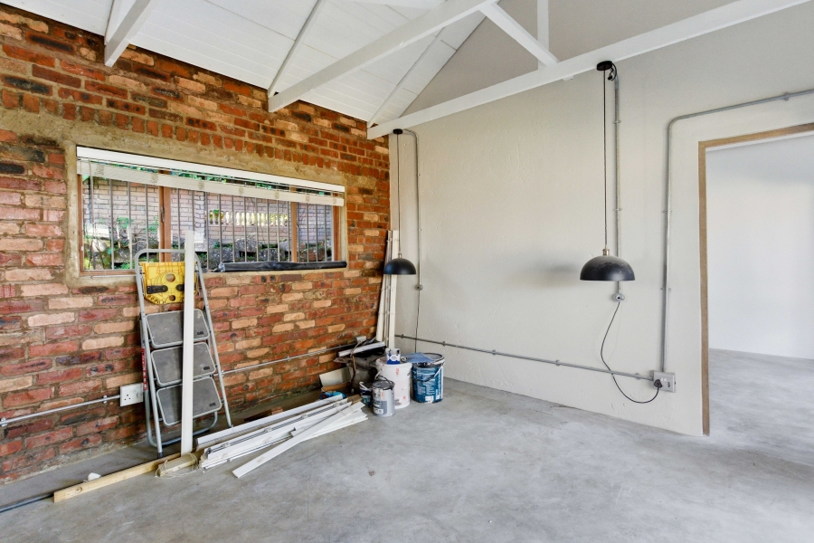 5 Bedroom Property for Sale in Kloof KwaZulu-Natal
