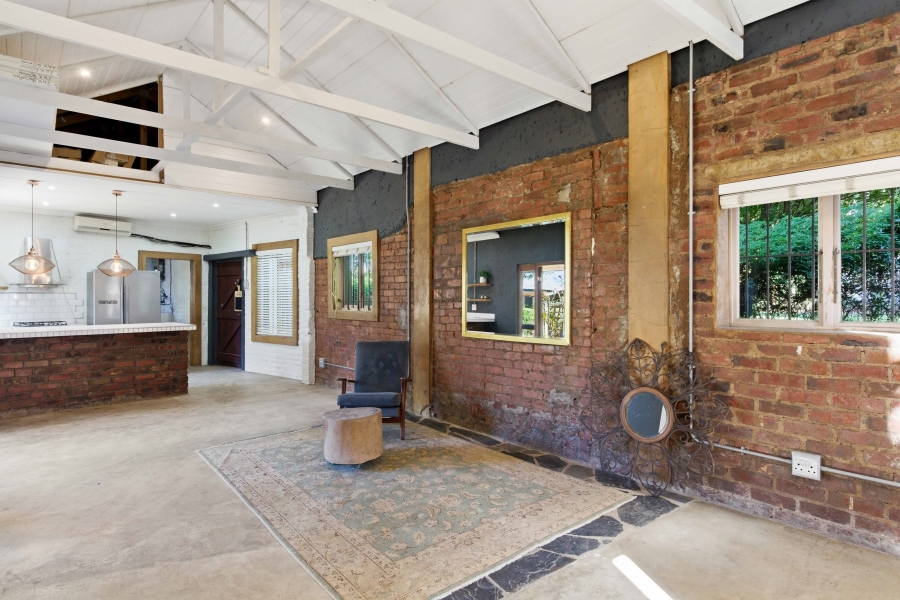 5 Bedroom Property for Sale in Kloof KwaZulu-Natal