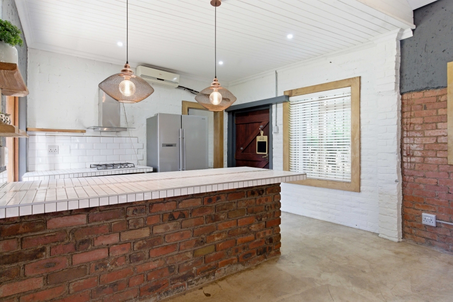 5 Bedroom Property for Sale in Kloof KwaZulu-Natal