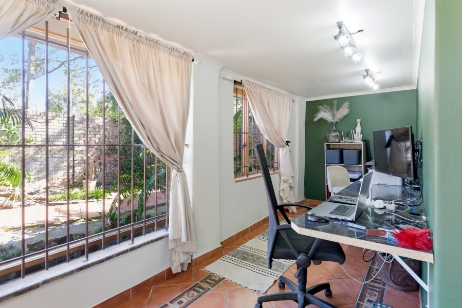 5 Bedroom Property for Sale in Kloof KwaZulu-Natal