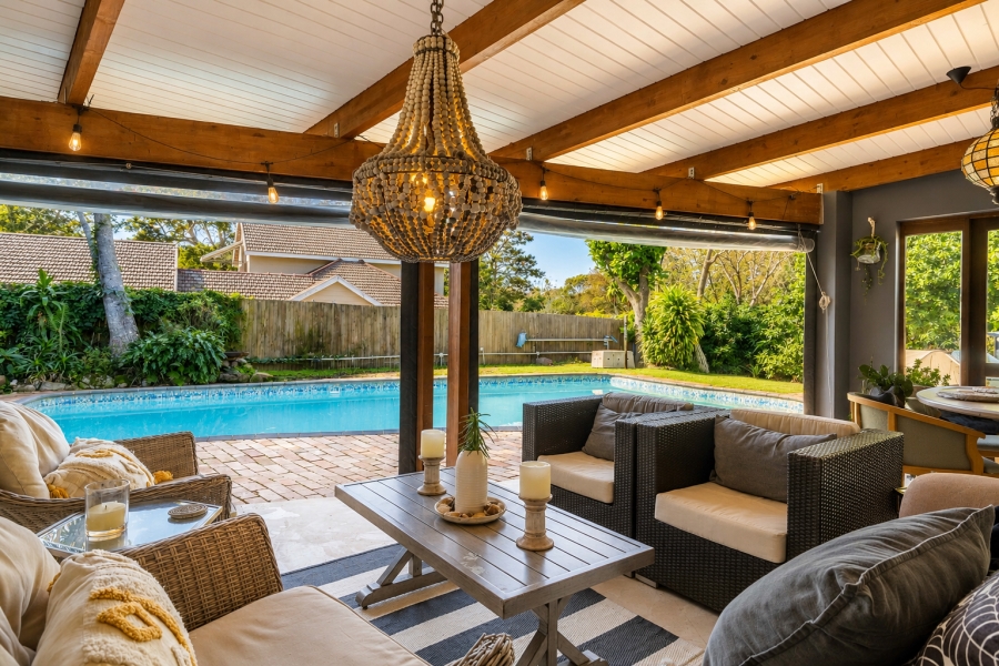 5 Bedroom Property for Sale in Kloof KwaZulu-Natal