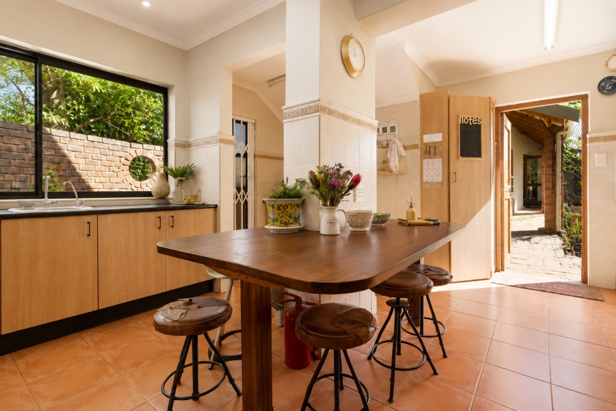 5 Bedroom Property for Sale in Kloof KwaZulu-Natal