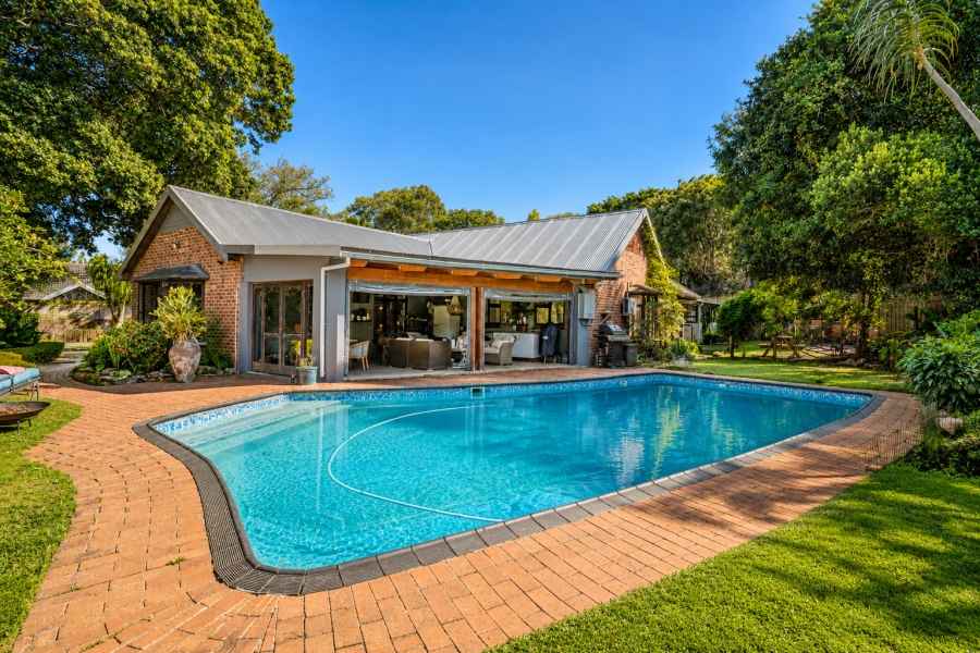 5 Bedroom Property for Sale in Kloof KwaZulu-Natal