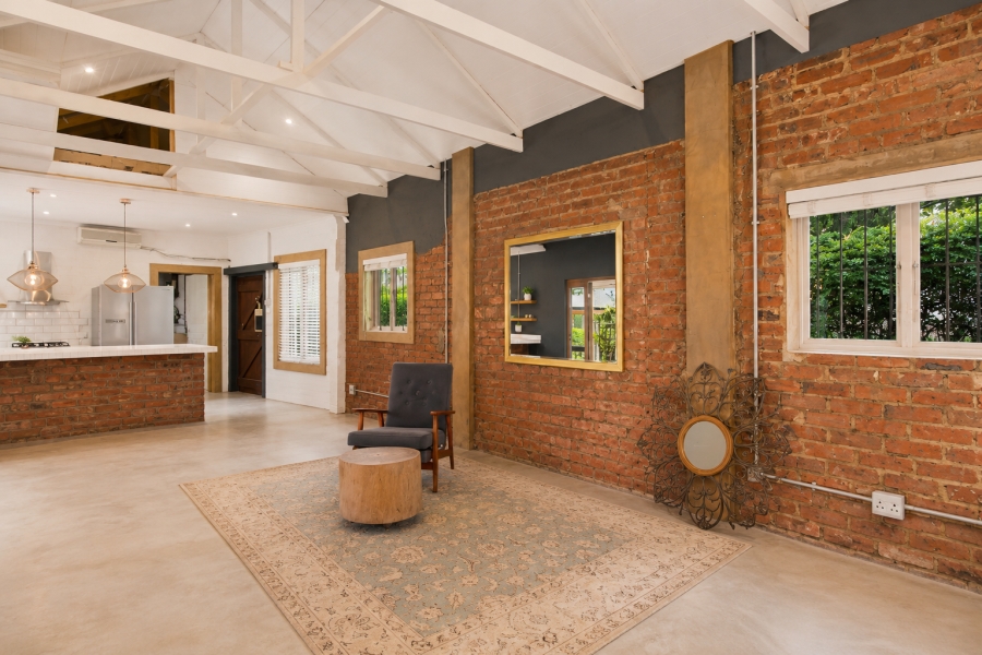 5 Bedroom Property for Sale in Kloof KwaZulu-Natal