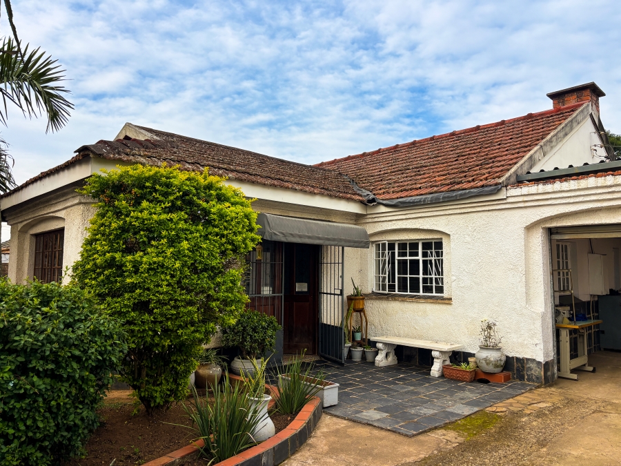 3 Bedroom Property for Sale in Manor KwaZulu-Natal