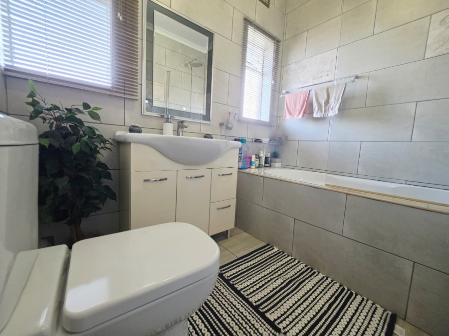 3 Bedroom Property for Sale in Richem KwaZulu-Natal