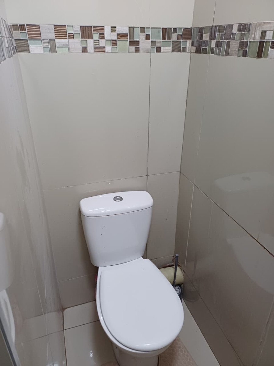 2 Bedroom Property for Sale in Empangeni Central KwaZulu-Natal