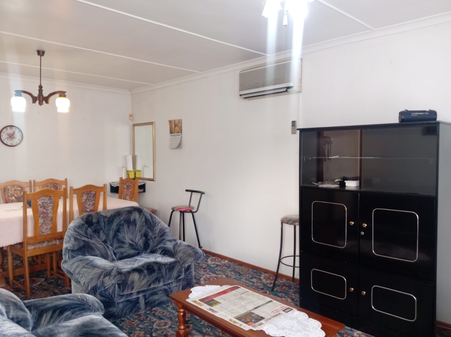 4 Bedroom Property for Sale in Isipingo Hills KwaZulu-Natal