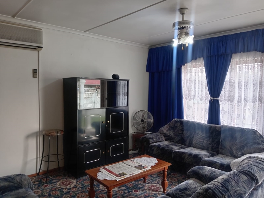 4 Bedroom Property for Sale in Isipingo Hills KwaZulu-Natal