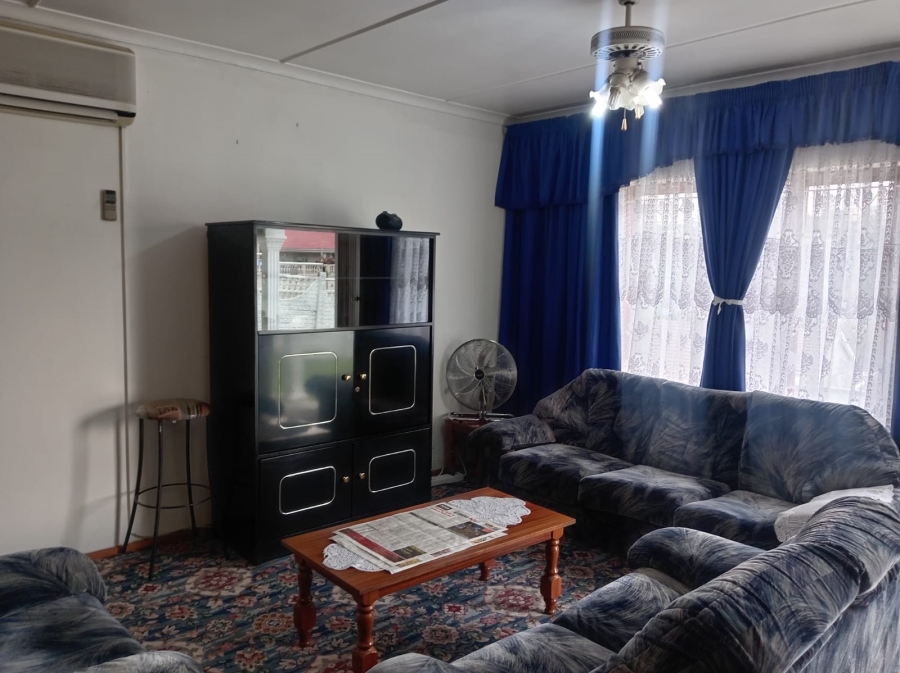 4 Bedroom Property for Sale in Isipingo Hills KwaZulu-Natal